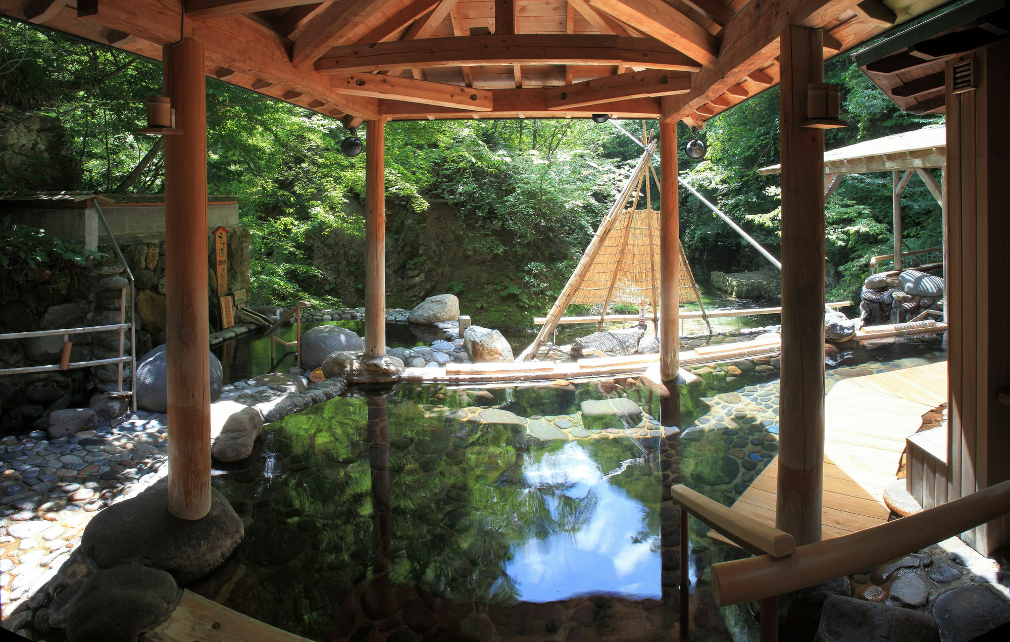 Sakunami Onsen Yuzukushi Salon Ichinobo Sendai Eksteriør billede